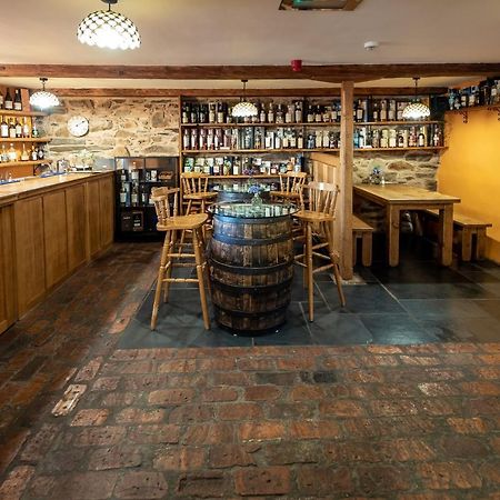 The Wayside And Whisky Barn Otel Whitbeck Dış mekan fotoğraf