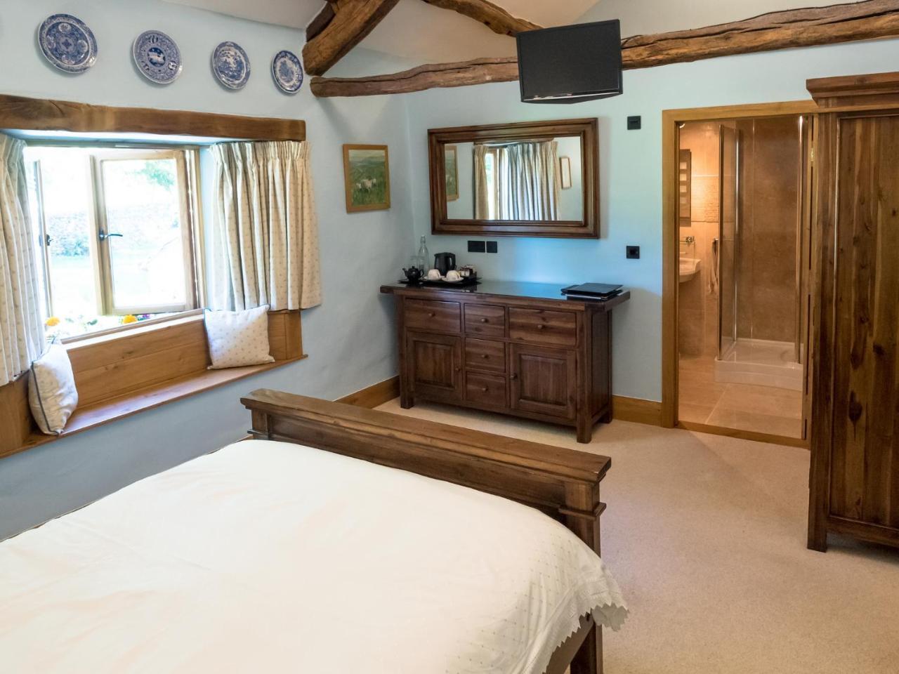 The Wayside And Whisky Barn Otel Whitbeck Oda fotoğraf