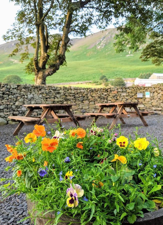 The Wayside And Whisky Barn Otel Whitbeck Dış mekan fotoğraf